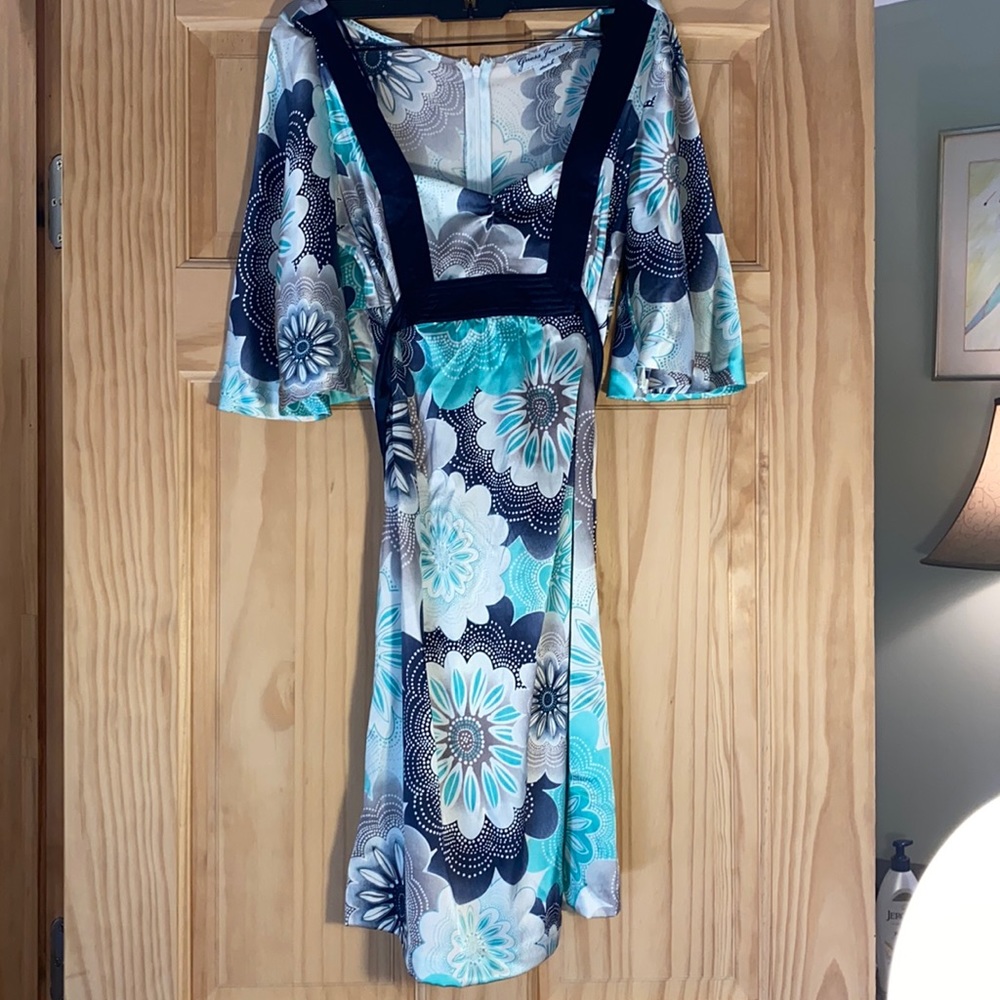 Guess dress vintage size 3 silk